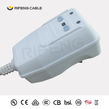 第?代3插(2P+PE)PE線可分?jǐn)嗦╇姳Wo(hù)插頭(?動復(fù)位型)